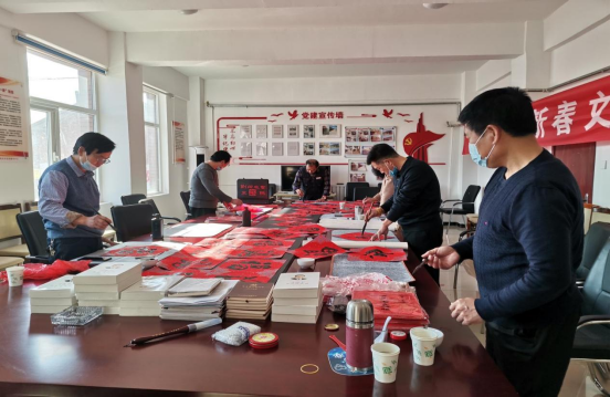“笔墨迎新春  福气进万家”书法送福活动198.png