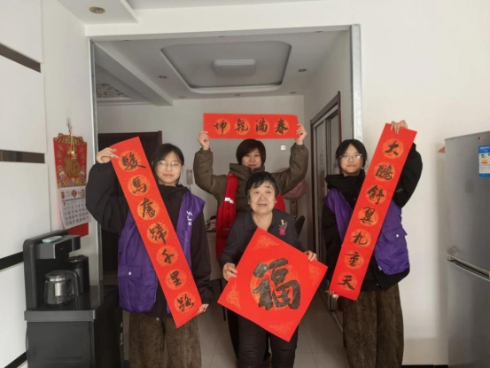 1771914634240580.png 【津彩武清·书香运河】一馆一品|“杨村阅生活”武清区图书馆杨村街分馆举办“骏马衔福至 笔墨贺新春”新春送福入户活动416.png